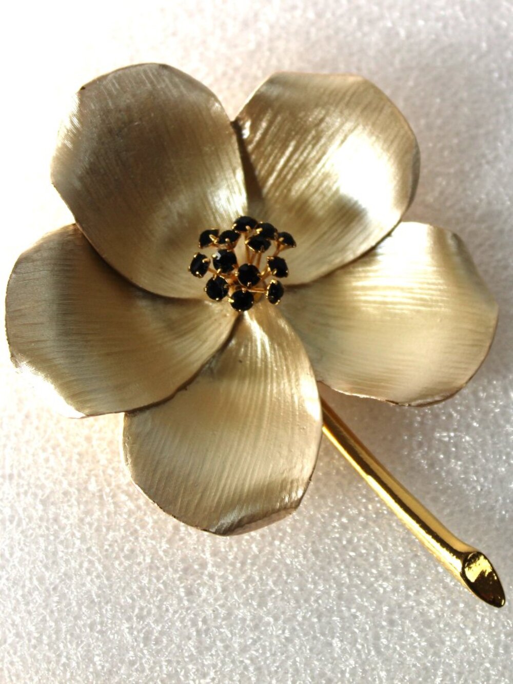 Park Lane Vintage Pearlized White Enamel Large Flower Brooch/Pin with Box